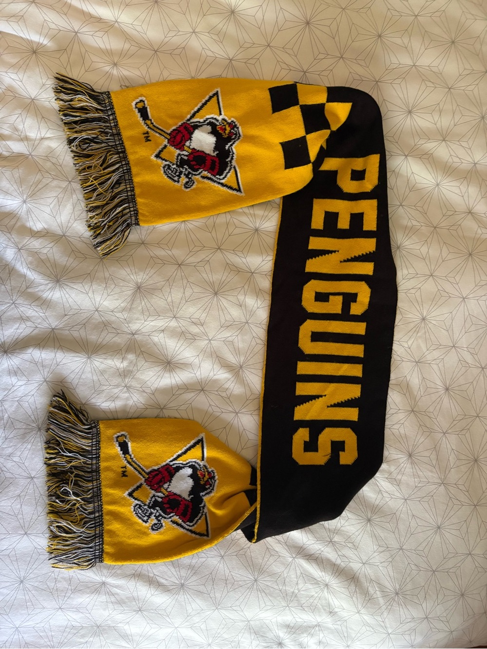 Penguins Hockey Black & Gold Knit Scarf